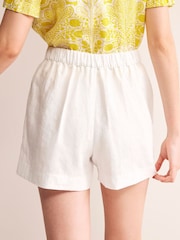 Boden White Hampstead 100% Linen Shorts - Image 3 of 5