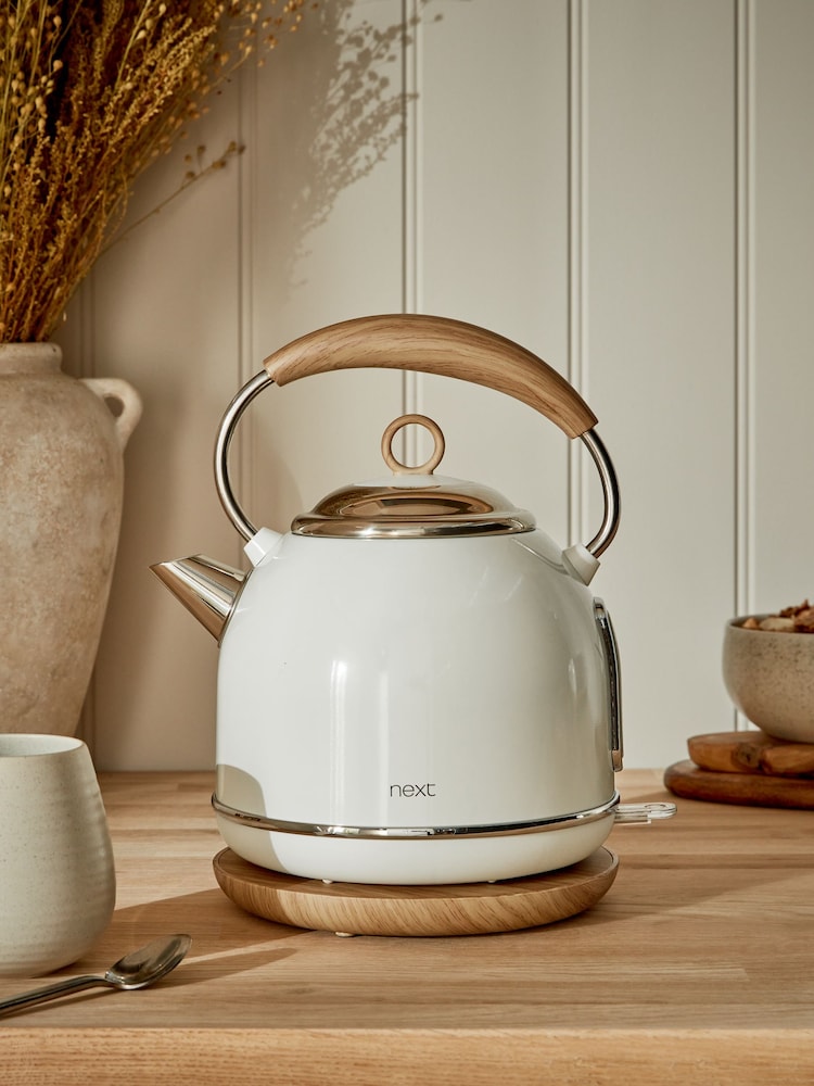 Cream Malvern Kettle - Image 1 of 5