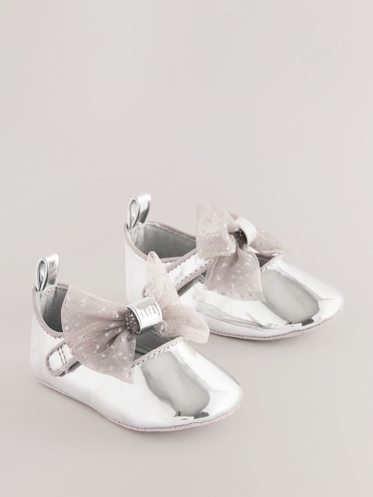 Silber - Baker by Ted Baker – Babyschuhe für Mädchen mit Zierschleife - Bild 1 von 5