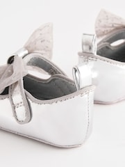 فضي - حذاء Padders مزيّن بفيونكة للبنات من Baker By Ted Baker - Image 6 of 6