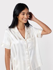 Chelsea Peers White Satin Jacquard Stripe Short Pyjama Set - Image 4 of 5