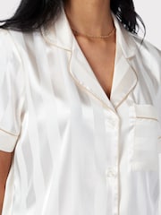 Chelsea Peers White Satin Jacquard Stripe Short Pyjama Set - Image 5 of 5