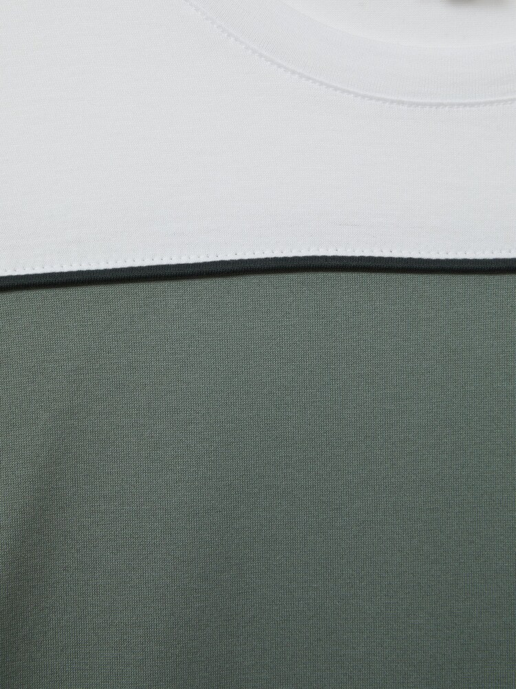 Reiss Dark Green/White Woods Mercerised Cotton Colourblock Crew Neck T-Shirt - Image 5 of 5