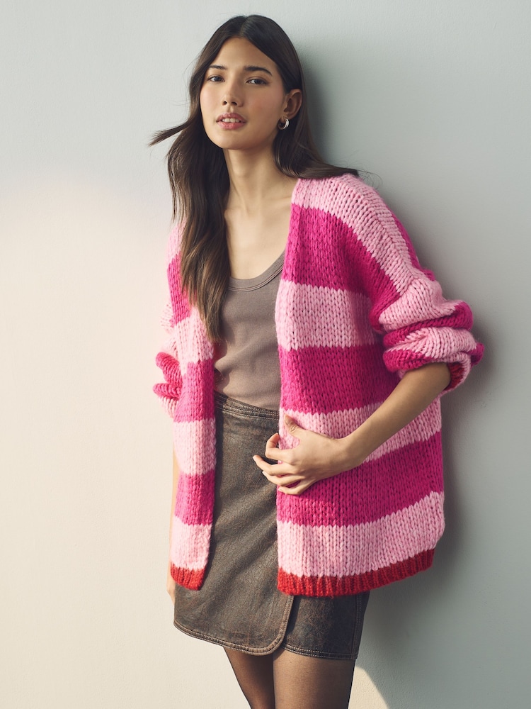 Rosa gestreift - Soft Touch Cardigan - Bild 1 von 7 Rosa gestreift - Soft Touch Cardigan - Bild 1 von 7
