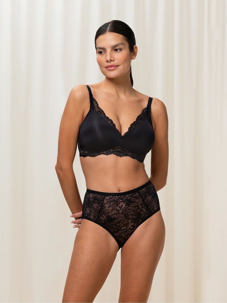 ملابس داخلية سوداء Amourette Charm من Triumph - Image 3 of 4