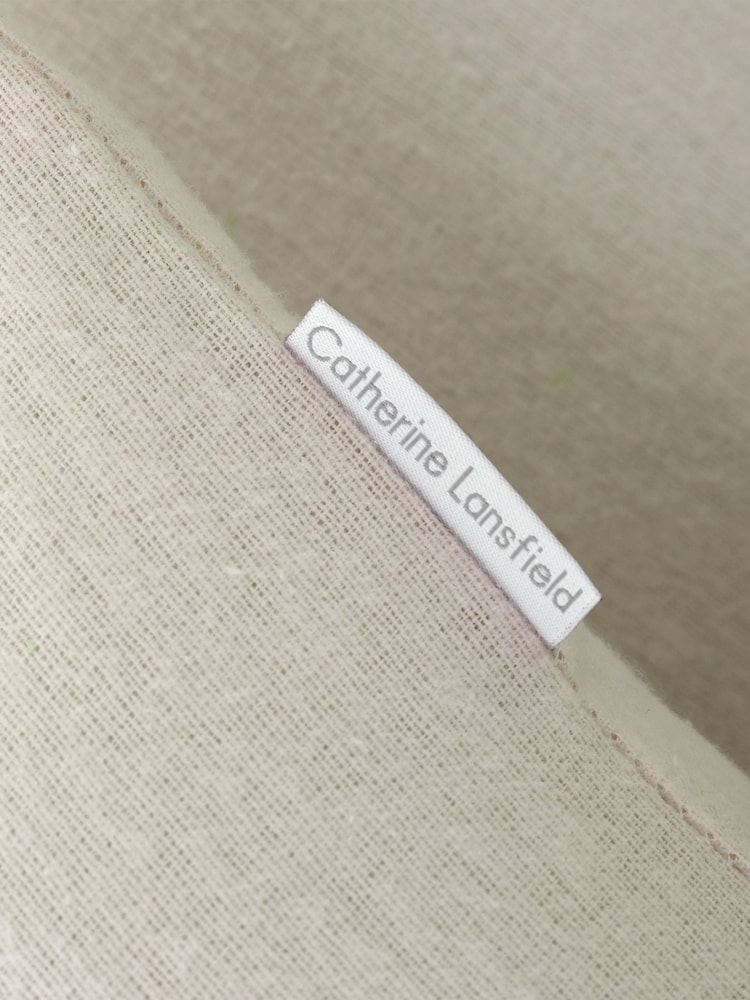 Catherine Lansfield Set of 2 100% Cotton Pillowcases - Imagem 2 de 3