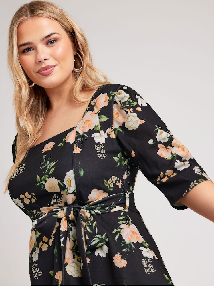 Schwarz - Yours Curve Floral Print Square Neck Top - Bild 1 von 6 Schwarz - Yours Curve Floral Print Square Neck Top - Bild 1 von 6