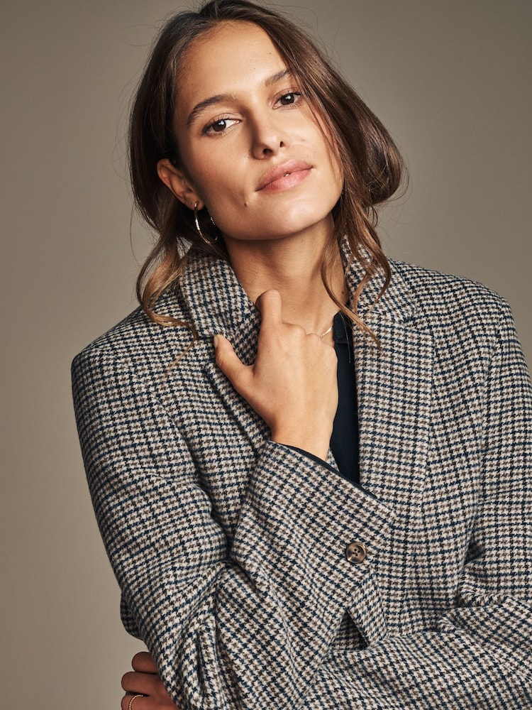 Laura Ashley Grey/Black Dogtooth Wool Check Blazer - Image 4 of 9