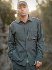 Sealskinz Green Salthouse Men's Trail Overshirt - Image 1 of 5