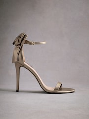 Gold Tabitha Simmons Lauren Leather Bow Back Sandals - Image 6 of 12