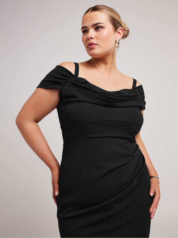 Yours Curve – Kleid mit kalter Schulter und gerafftem Tulpen-Saum - Bild 2 von 4 Yours Curve – Kleid mit kalter Schulter und gerafftem Tulpen-Saum - Bild 2 von 4