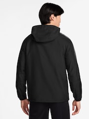 Chaqueta impermeable de entrenamiento con capucha Academy de Nike - Imagen 2 de 3