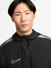 Chaqueta impermeable de entrenamiento con capucha Academy de Nike - Imagen 3 de 3