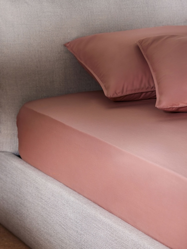 MADE.COM Dusty Rose Cosy Washed Cotton Extra Deep Fitted Sheet - Image 1 of 3