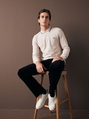 بيج بخطوط شاحبة - قميص بولو بكم طويل بحافة مزدوجة من Fred Perry  - صورة 2 من 9
