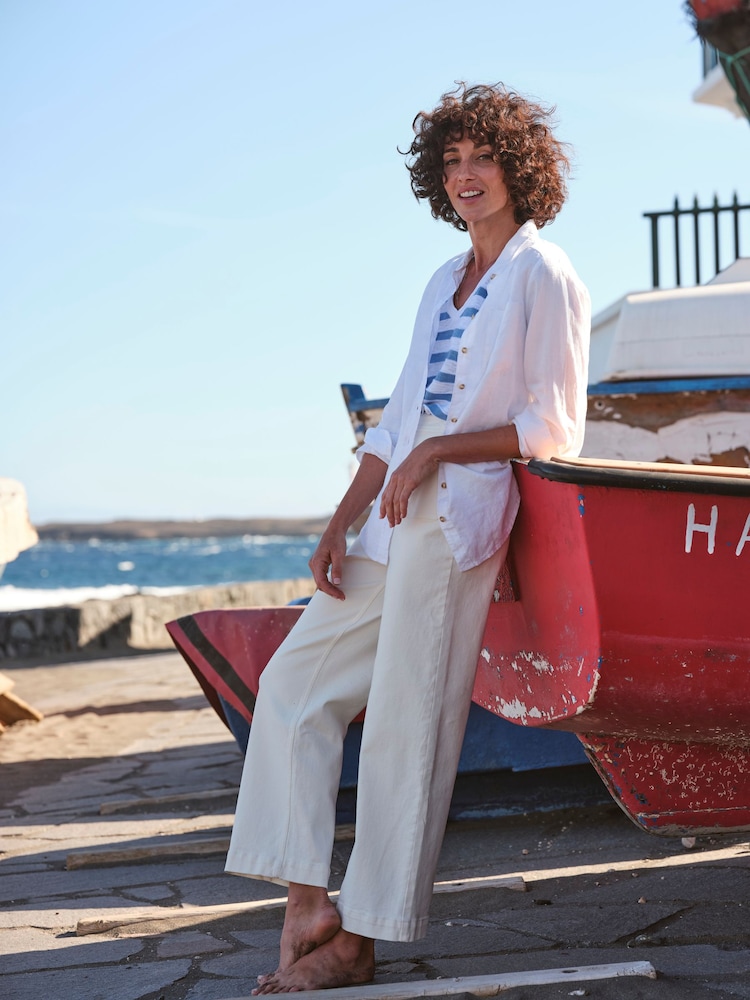 FatFace Keswick White Wide Leg Cropped Jeans - Image 2 of 8