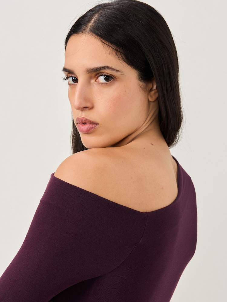 Burgundy Red Long Sleeve Asymmetric Gathered Top - Image 4 of 8