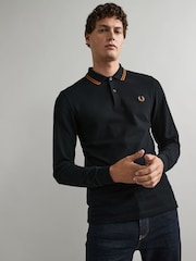 أسود/Marmalade - قميص بولو بكم طويل بحافة مزدوجة من Fred Perry  - صورة 1 من 5