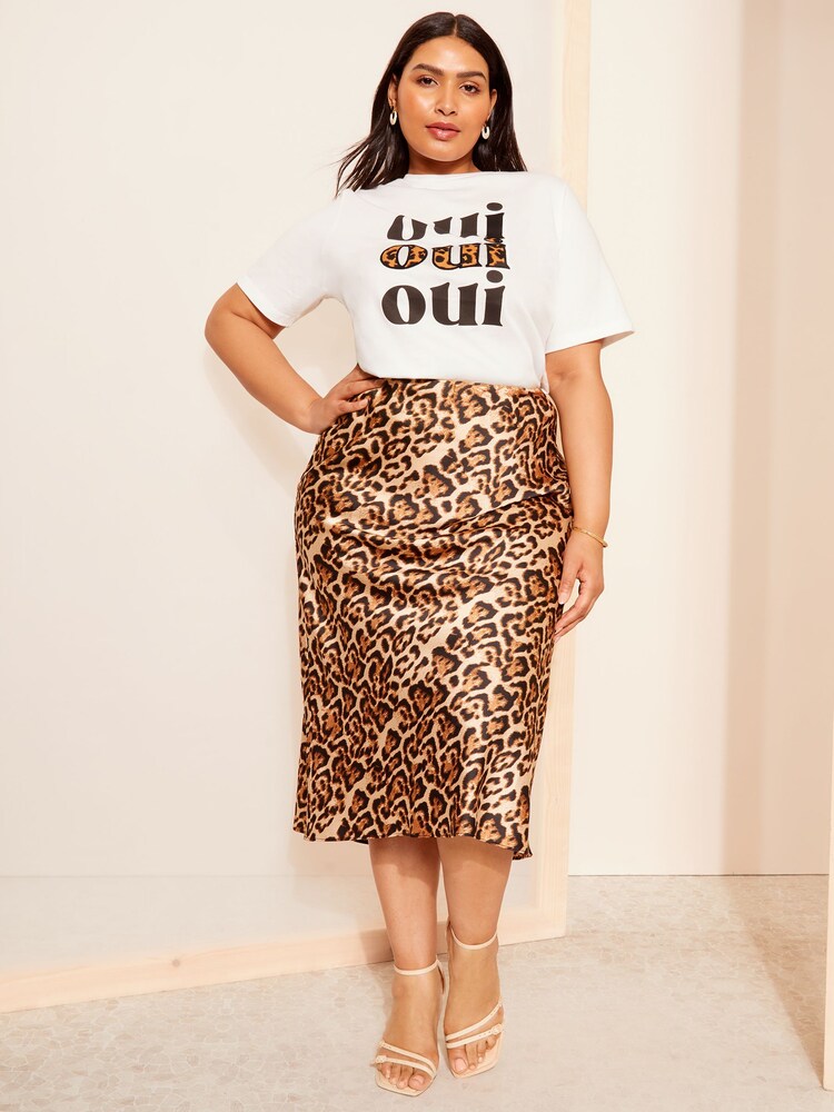 Curves Like These White Letters Short Sleeve Graphic T-Shirt - Image 2 of 4