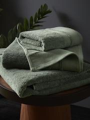Content by Terence Conran Forest Green Zero Twist Cotton Modal Towel - Image 4 of 4