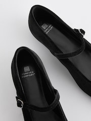 Žamet v črni barvi - Forever Comfort® Square Toe Mary Jane čevlji - Slika 5 iz 7
