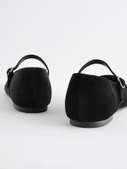 Žamet v črni barvi - Forever Comfort® Square Toe Mary Jane čevlji - Slika 7 iz 7