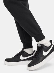Черный - Флисовые джоггеры с логотипом Nike Club - Изображение 4 из 7
