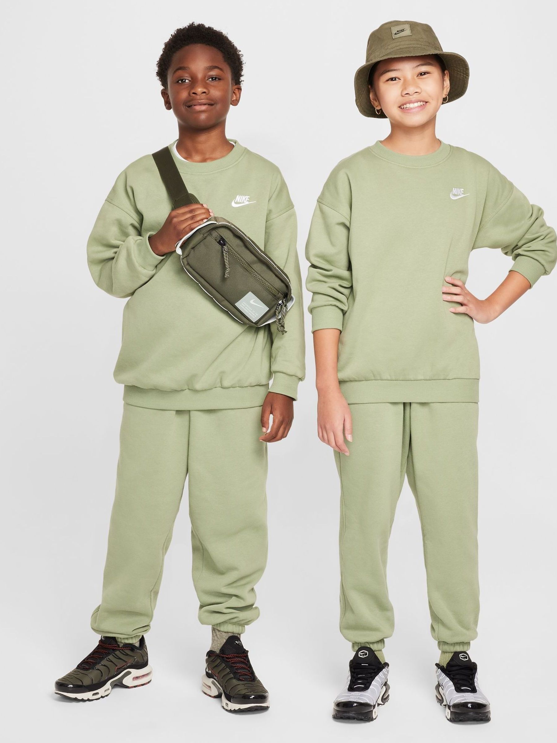 nike club fleece sweatshirt in oil green