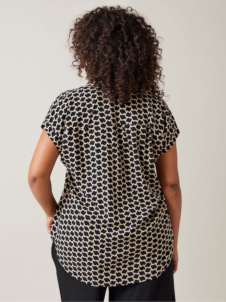 Evans Curve Zig Zag Print Blouse - Image 3 of 5