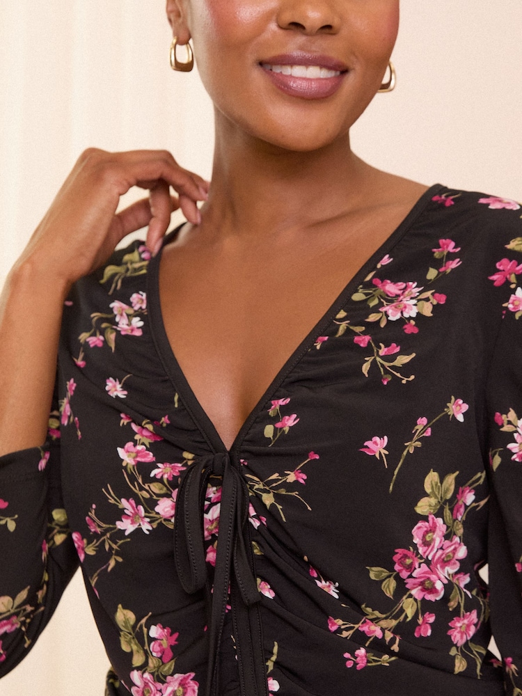 Love & Roses Black Floral Ruched Front Jersey Blouse - Image 2 of 4