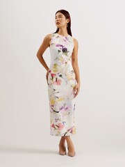 فستان سكوبا ضيق مزيّن بطبعة Lilyha من Ted Baker - صورة 1 من 5