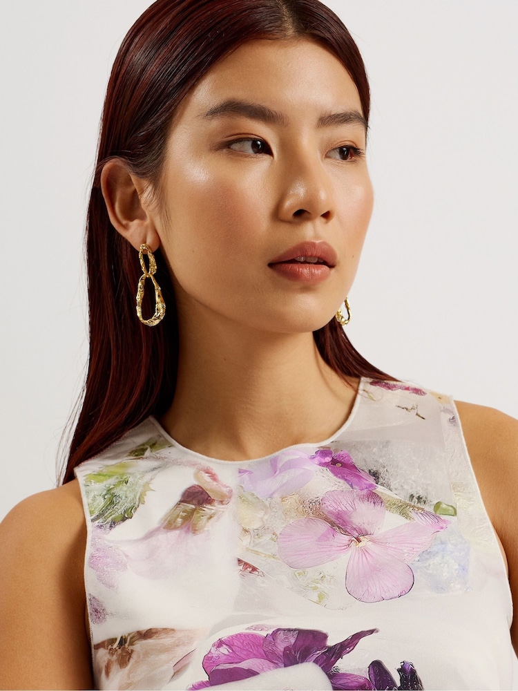 فستان سكوبا ضيق مزيّن بطبعة Lilyha من Ted Baker - صورة 2 من 5