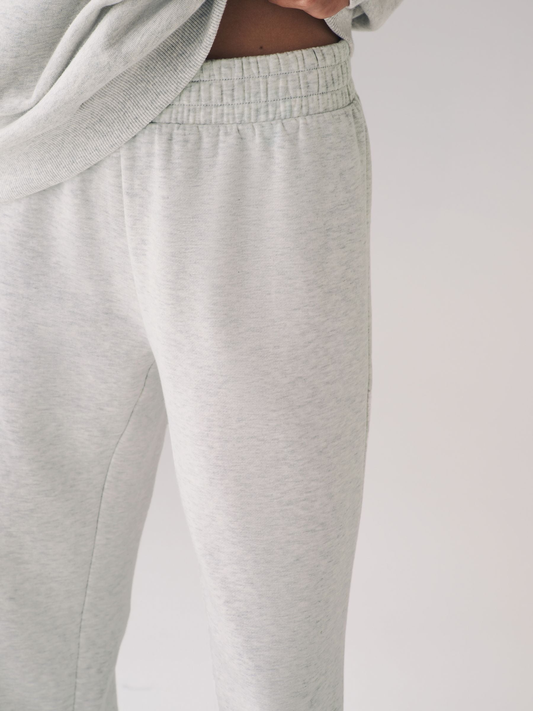 TUCK WIDE PANTS