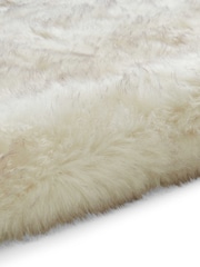Laurence Llewelyn-Bowen White/Grey Plain Shaggy Mayfair Rug - Image 6 of 6