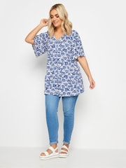 Yours Curve Blue Floral Pleated Swing Top - Image 2 of 5