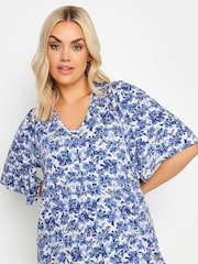 Yours Curve Blue Floral Pleated Swing Top - Image 4 of 5