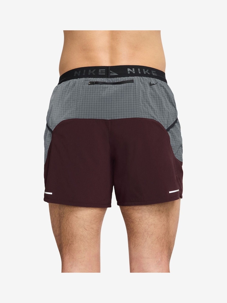 Nike Red Trail Dri-FIT 5 inch Brief-Lined Running Shorts - Image 2 of 5