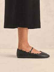 Black Tabitha Simmons x Next Elfie Leather Scalloped Mary Jane Shoes - Image 5 of 8