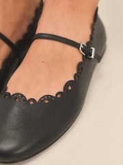 Black Tabitha Simmons x Next Elfie Leather Scalloped Mary Jane Shoes - Image 6 of 8