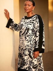 Live Unlimited Black Curve Floral Print Hanky Hem Kaftan - Image 2 of 7