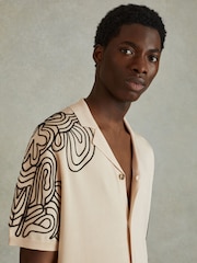 Reiss Cream Romance Jersey Embroidered Cuban Collar Shirt - Image 4 of 6