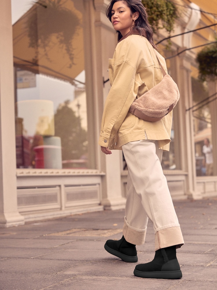 črna Suede - Gležnjarji s podlogo iz umetnega krzna Forever Comfort® - Slika 2 iz 10 črna Suede - Gležnjarji s podlogo iz umetnega krzna Forever Comfort® - Slika 2 iz 10