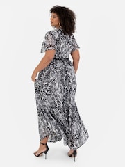 Lovedrobe V-Neck Angel Sleeve Maxi Dress With Trims - Image 2 of 3
