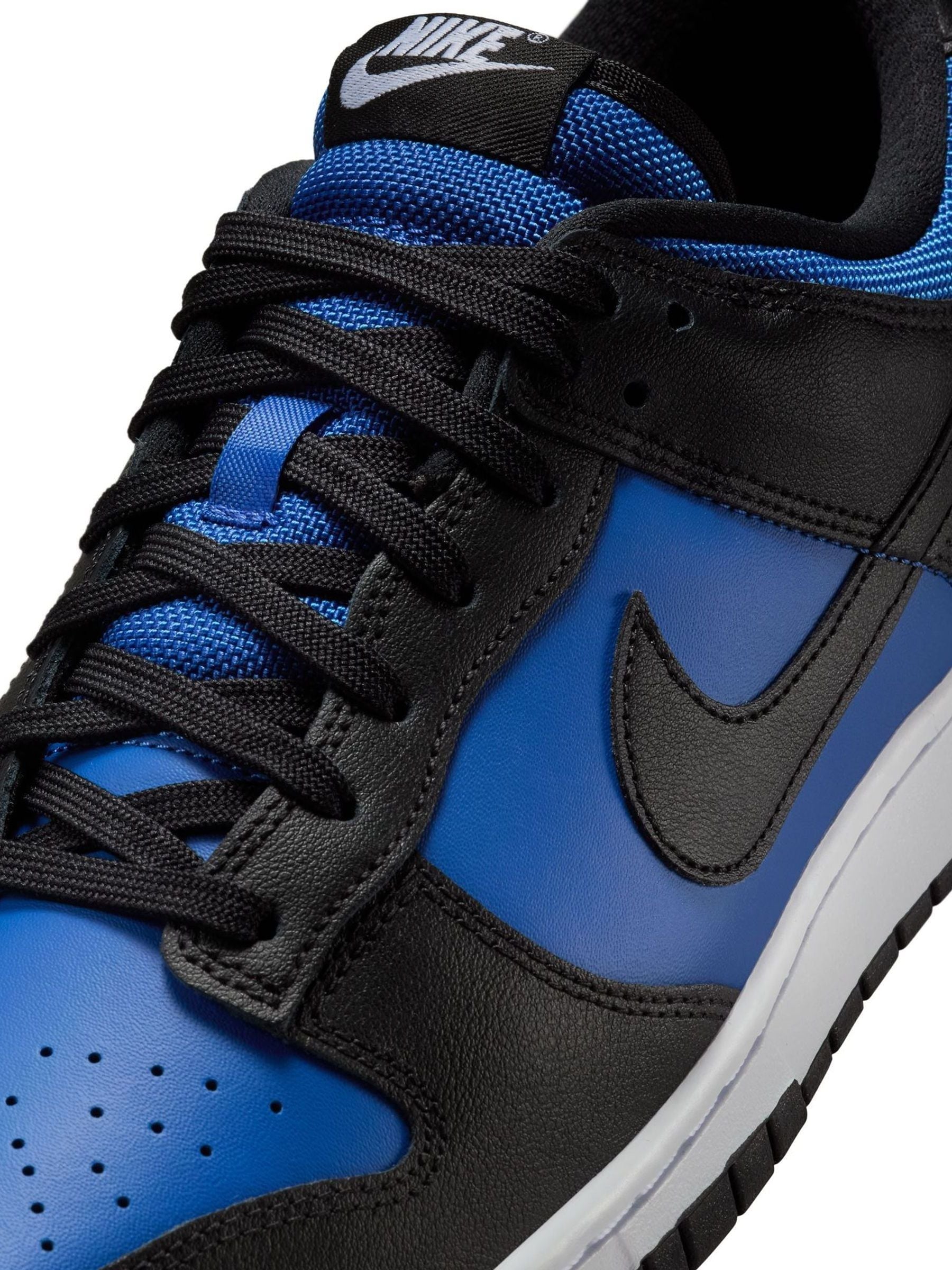 ラウンド  - Niebieski/czarny Przeglądaj Nike from Trainers Low Dunk その他