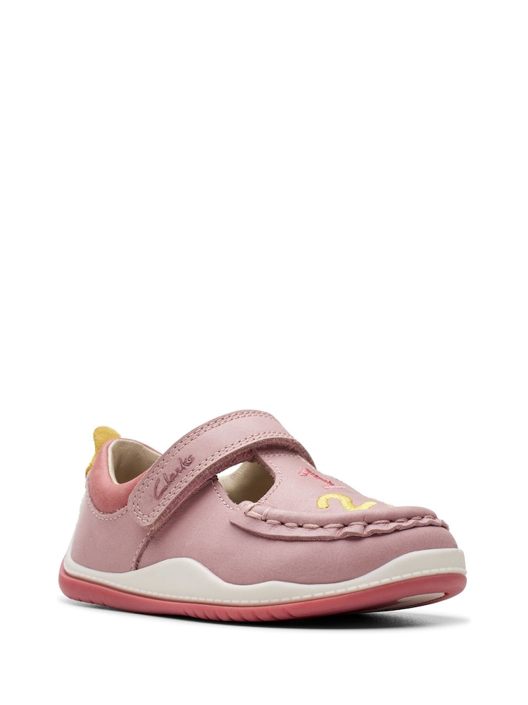 Clarks Pink Standard Fit (F) Lea Noodle Shine T. Shoes - Image 2 of 4