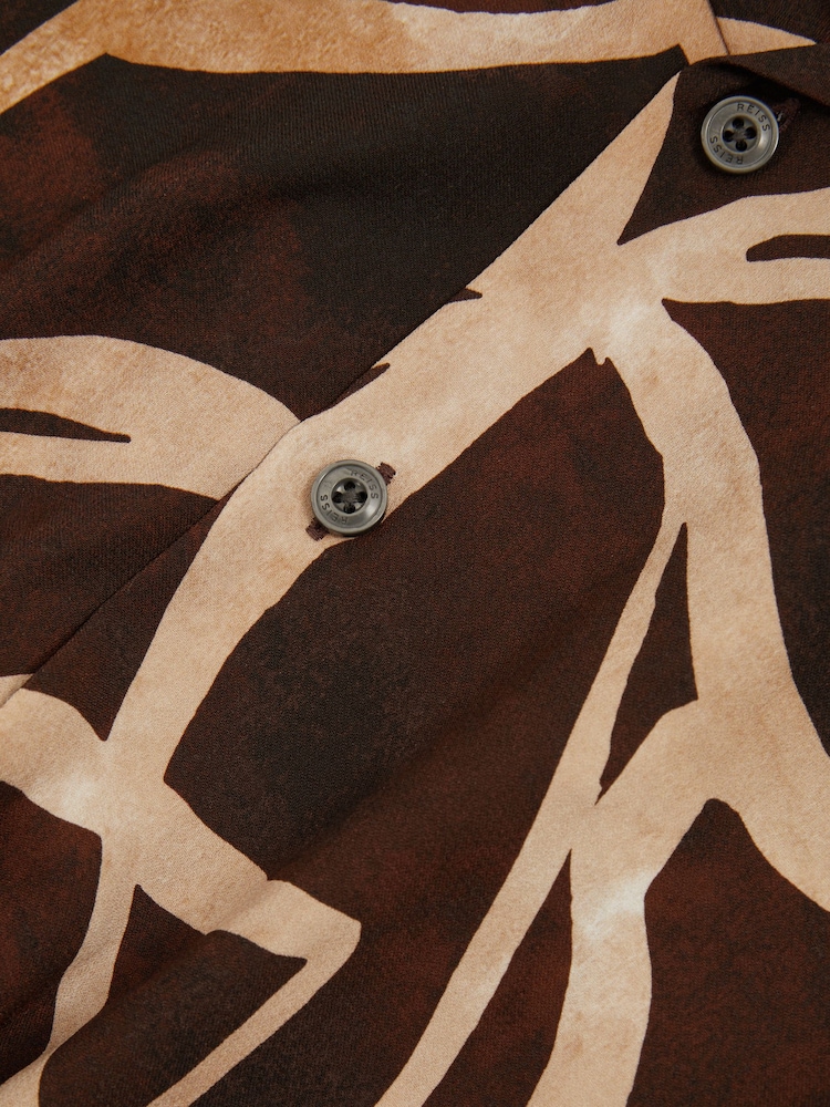 Reiss Brown/Off White Jerry Relaxed Printed Cuban Collar Shirt - Image 5 of 5