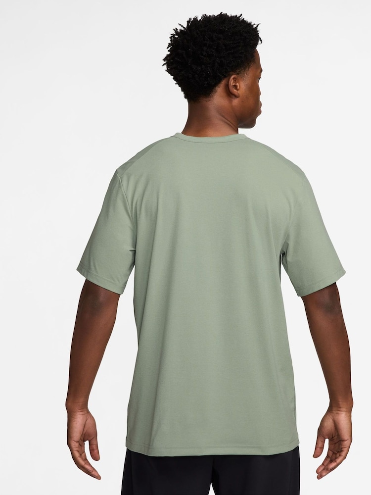 Nike Jade Horizon Dri-FIT Hyverse Training T-Shirt - Image 2 of 3 Nike Jade Horizon Dri-FIT Hyverse Training T-Shirt - Image 2 of 3