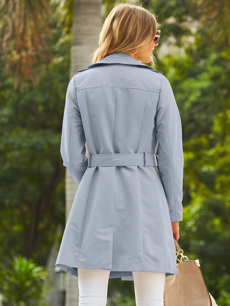 Puderblau - Sosandar Zweireihiger Trenchcoat mit Taschen - Bild 2 von 4 Puderblau - Sosandar Zweireihiger Trenchcoat mit Taschen - Bild 2 von 4