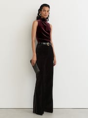عنابي - رداء عُلوي Remi مخملي بلا أكمام بياقة طويلة من Reiss - Image 4 of 5