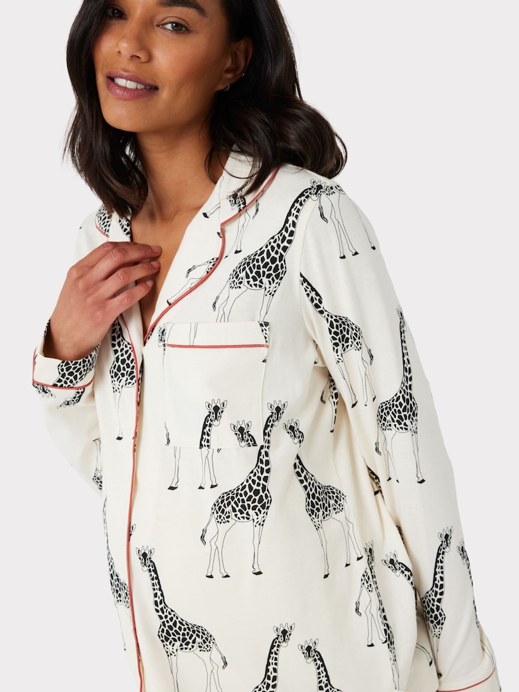 Chelsea Peers Cream Maternity Trouser Pyjamas Maternity Organic Cotton Giraffe Print Long Pyjamas Set - Image 5 of 5